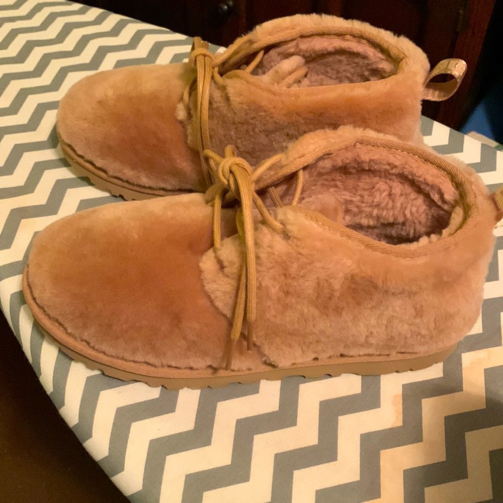 Ugg Neumel shearling NEW chukka boot